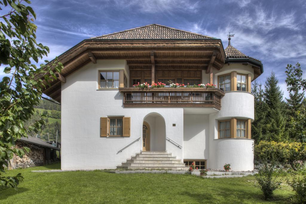 Alexander Mountain-Lodge San Vigilio Di Marebbe Exterior photo